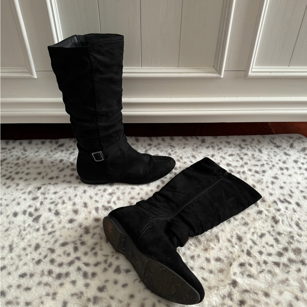 Women’s Black Suede Boots by Austin Trading Co. sz 8.5
